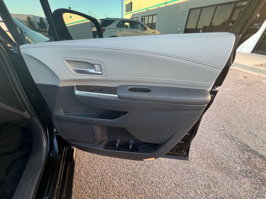 2021 Toyota Sienna XLE Hybrid photo 10