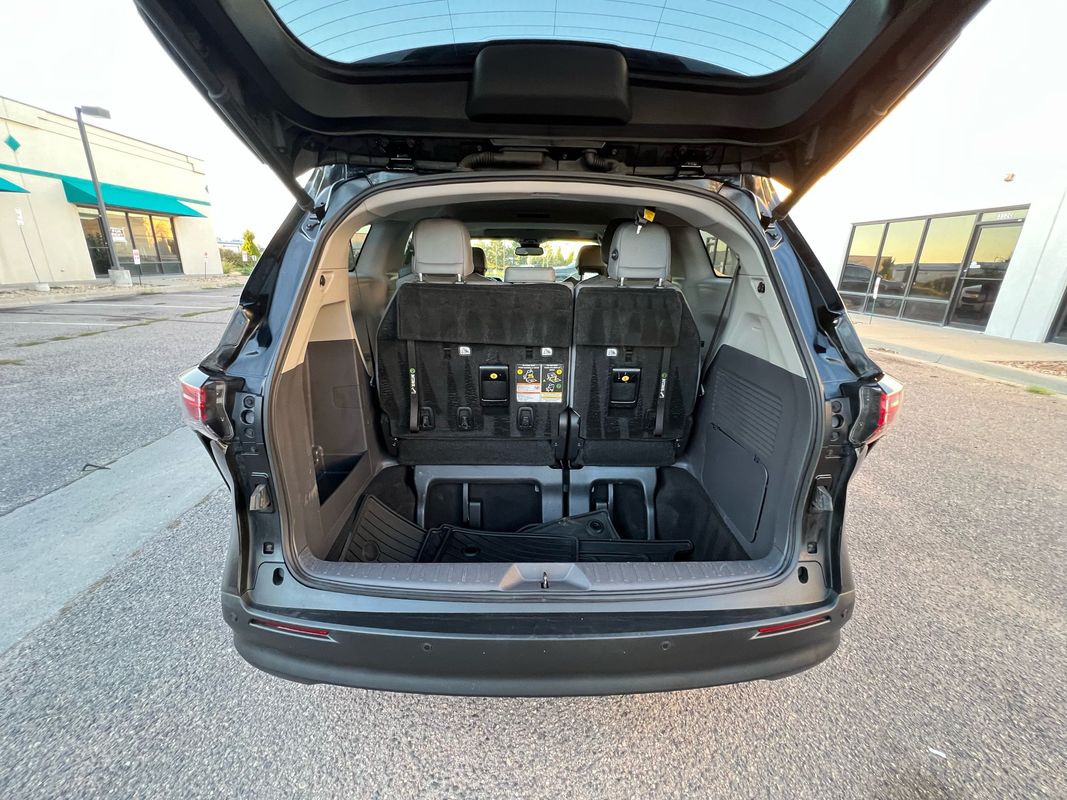 2021 Toyota Sienna XLE Hybrid photo 15