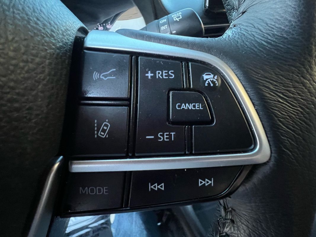 2021 Toyota Sienna XLE Hybrid photo 28