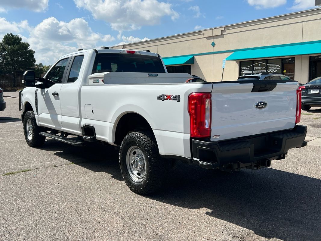 2023 Ford F-250 XL photo 4
