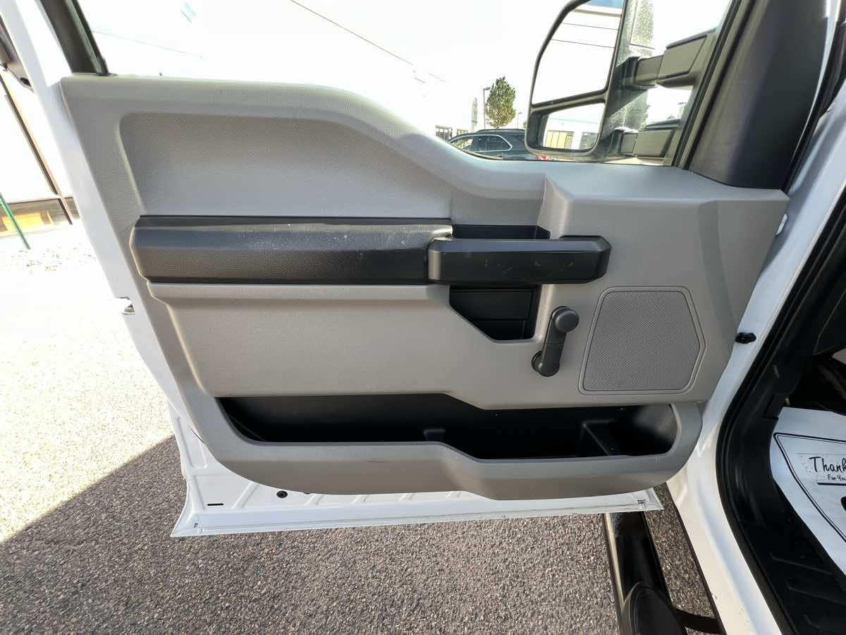 2019 Ford F-350 XL photo 12