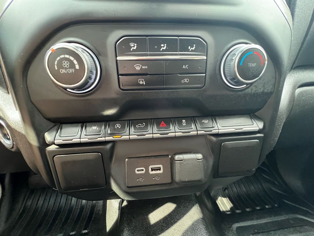 2023 Chevrolet Silverado 1500 photo 17