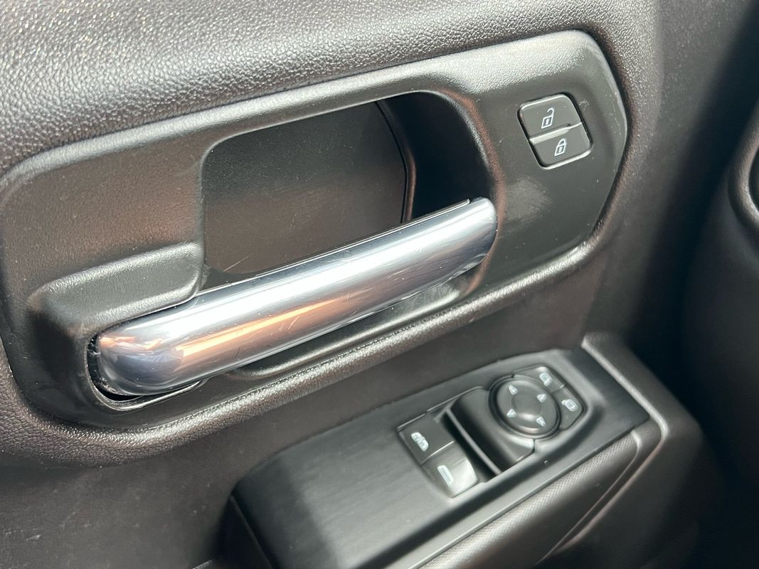 2023 Chevrolet Silverado 1500 photo 25
