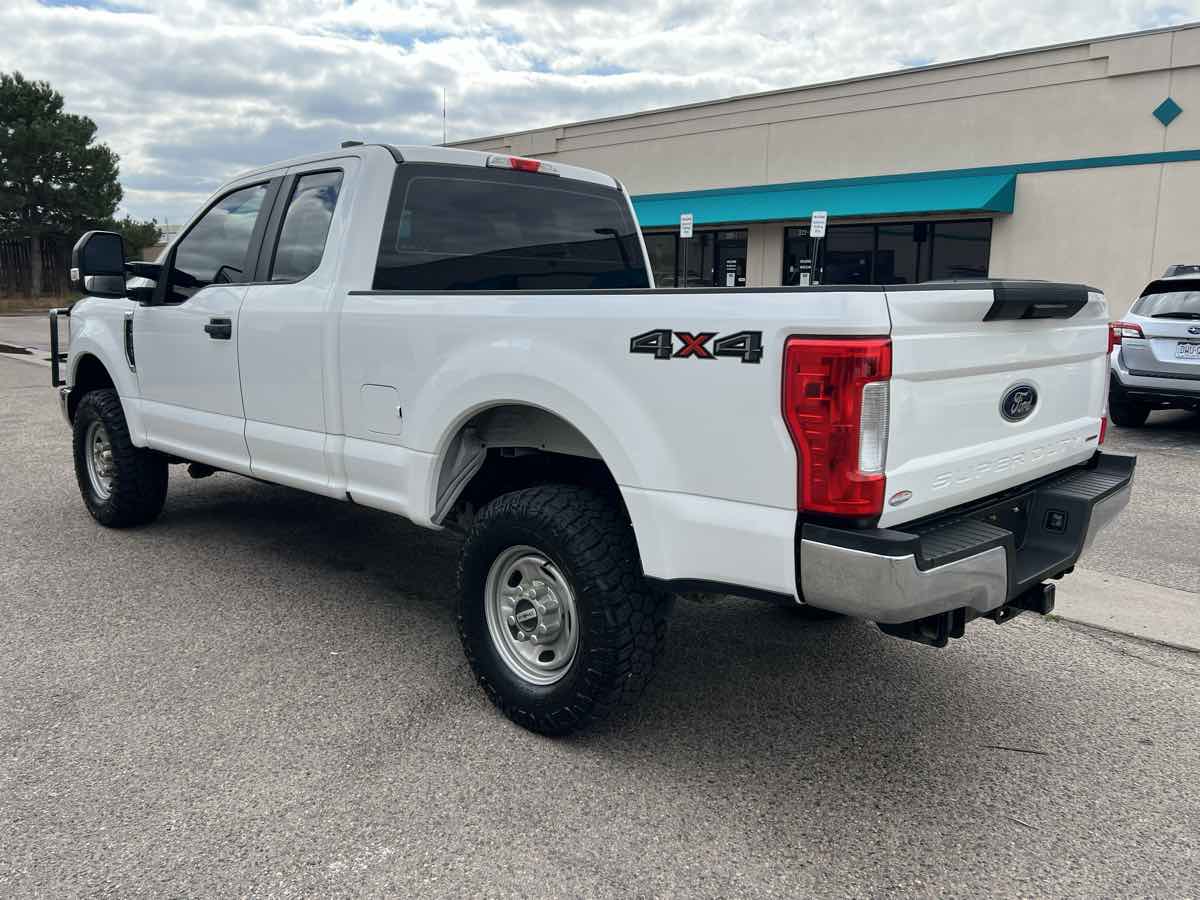 2017 Ford F-250 XL photo 4