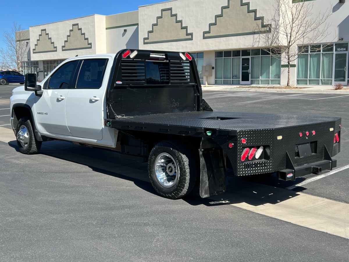 2022 Chevrolet Silverado 3500HD LT - Photo 5