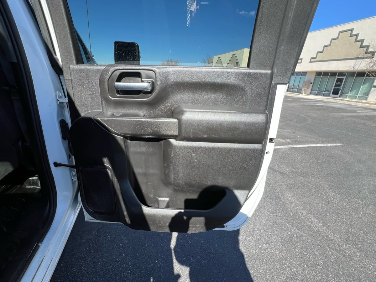 2022 Chevrolet Silverado 3500HD LT - Photo 13
