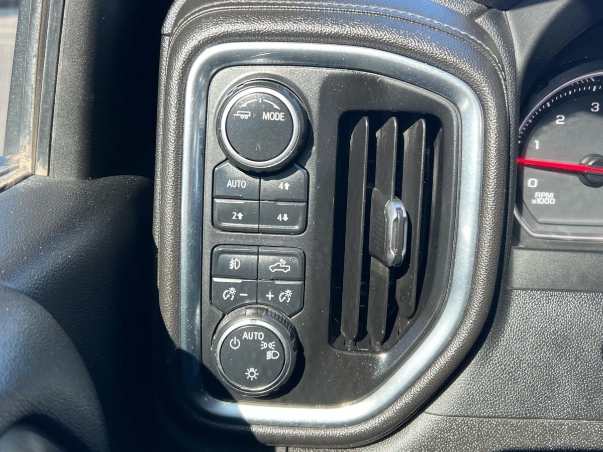 2022 Chevrolet Silverado 3500HD LT - Photo 30