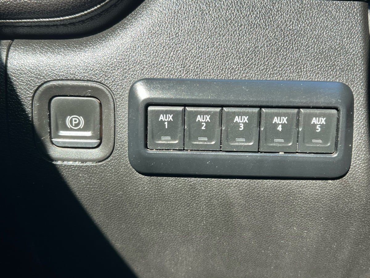 2022 Chevrolet Silverado 3500HD LT - Photo 31