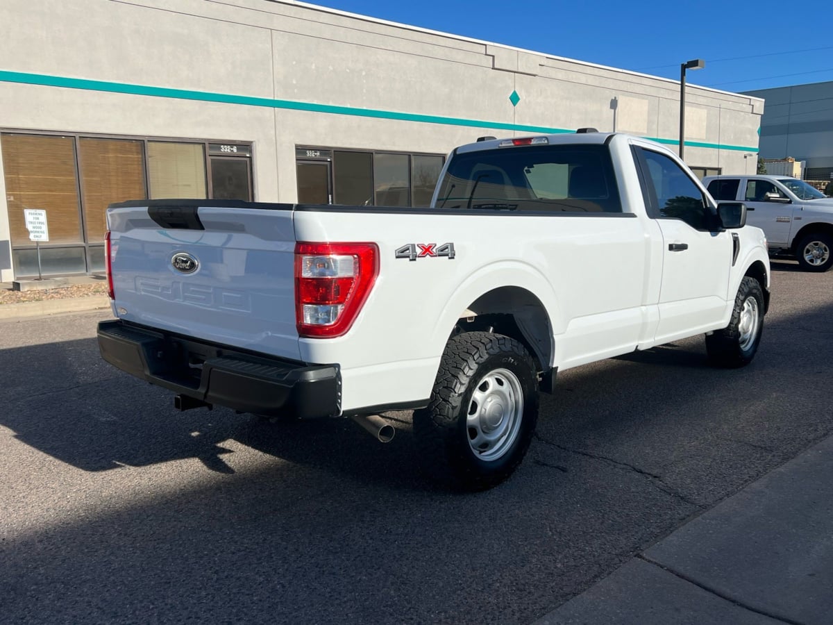 View vehicle photo 3