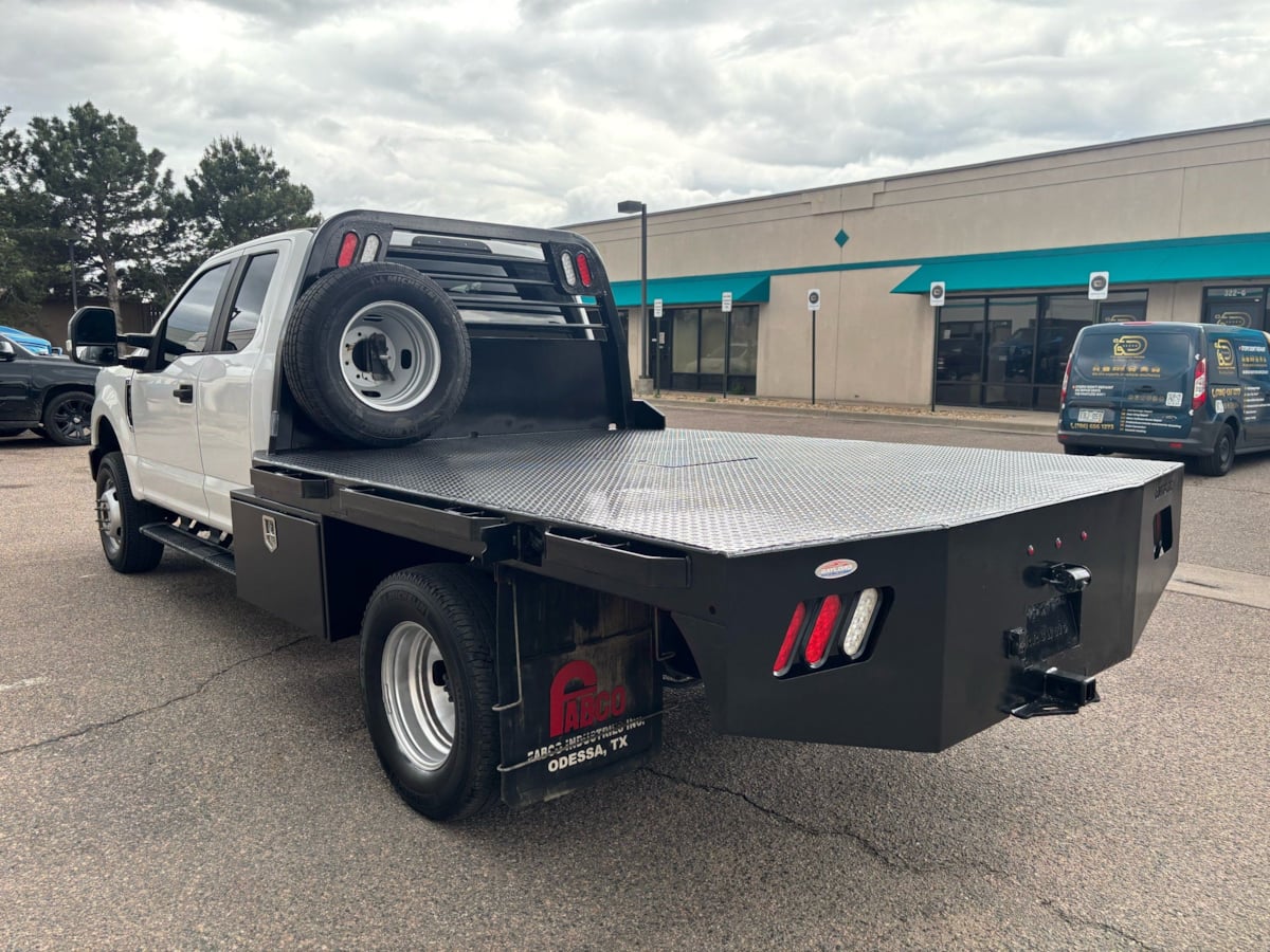 2020 Ford F-350 Super Duty Chassis Cab XL - Photo 5
