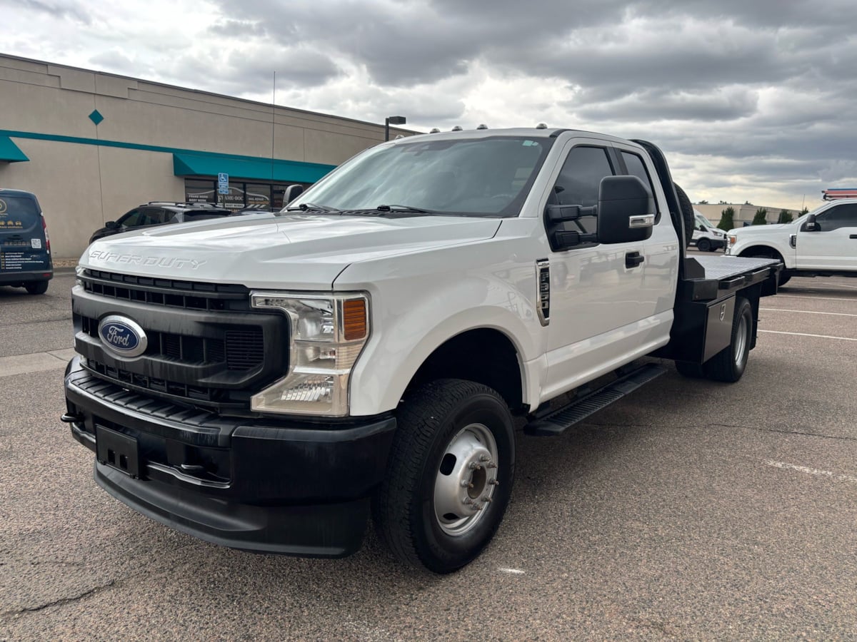 2020 Ford F-350 Super Duty Chassis Cab XL - Photo 7