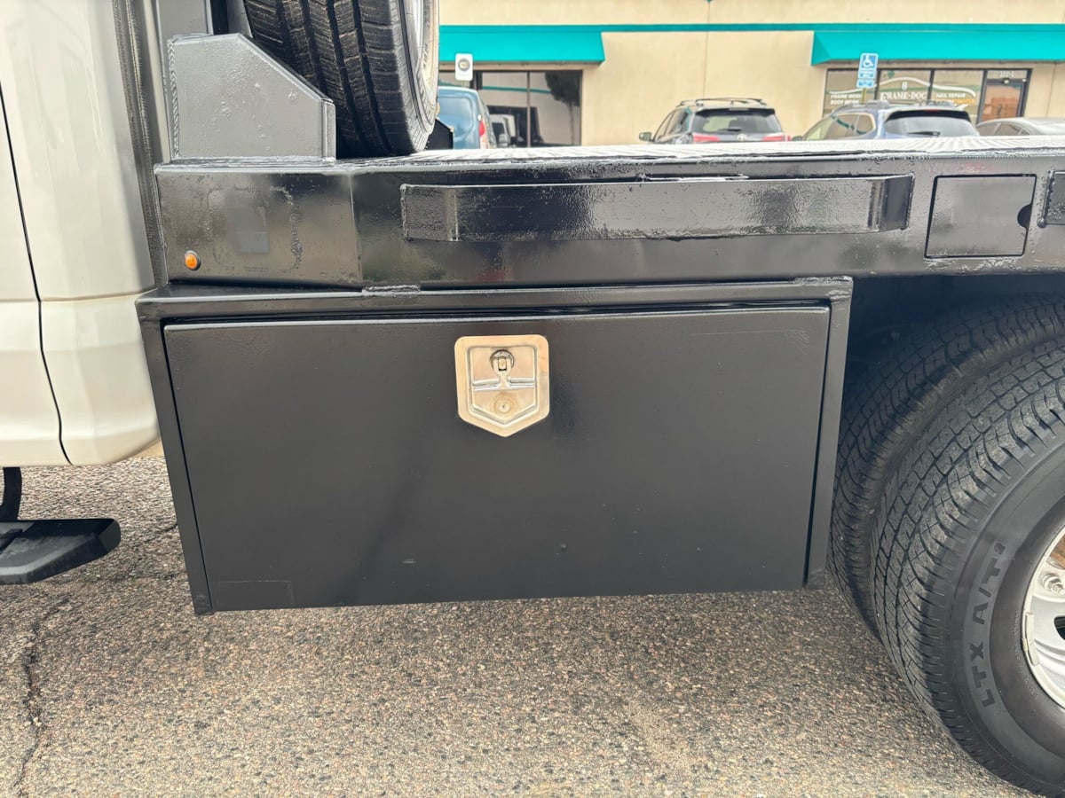 2020 Ford F-350 Super Duty Chassis Cab XL - Photo 13