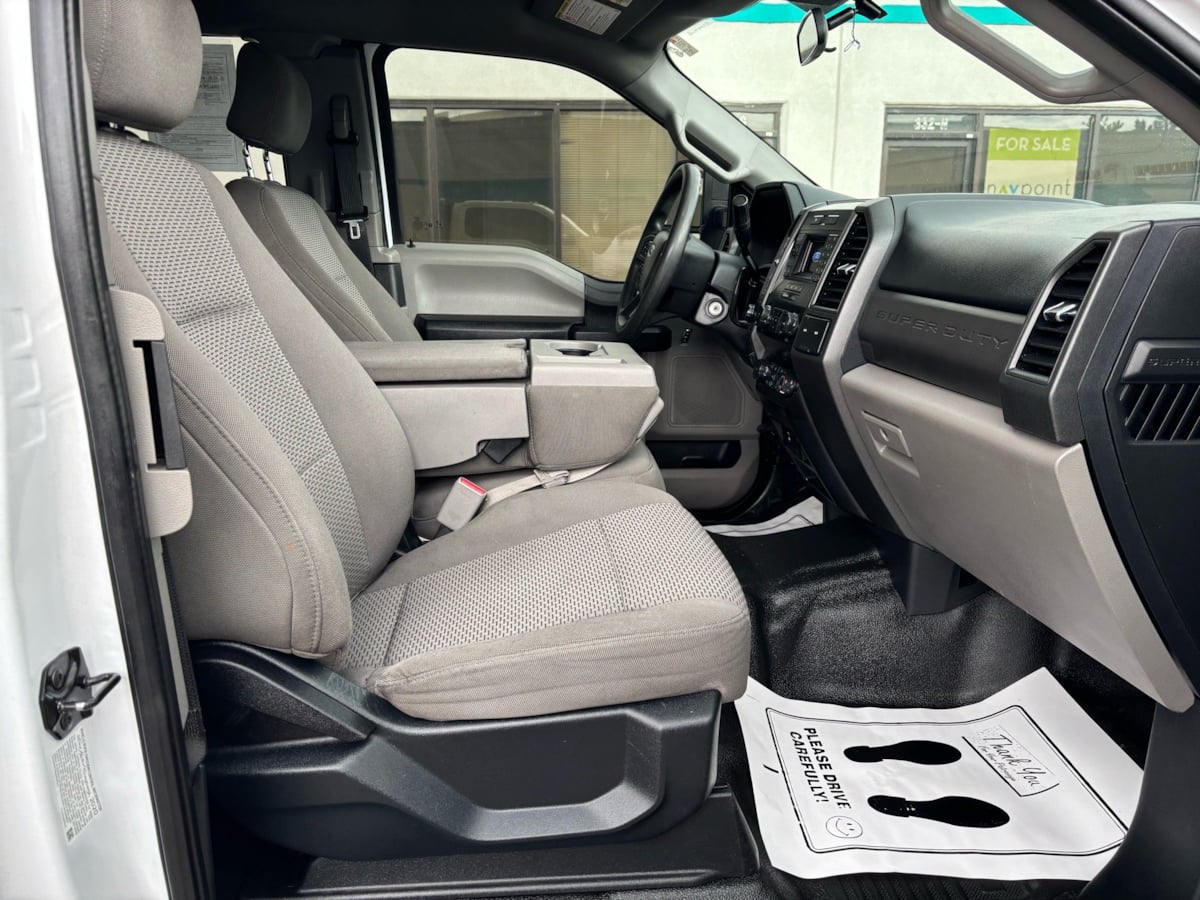 2020 Ford F-350 Super Duty Chassis Cab XL - Photo 15