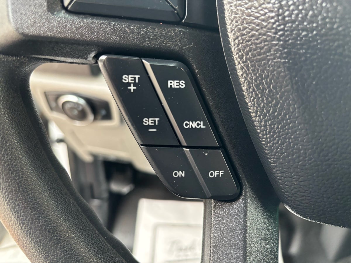 2020 Ford F-350 Super Duty Chassis Cab XL - Photo 26