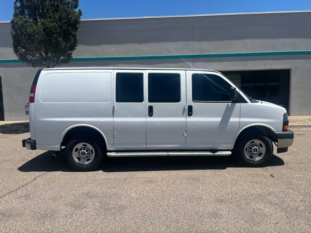 2020 GMC Savana Cargo Work Van - Photo 2