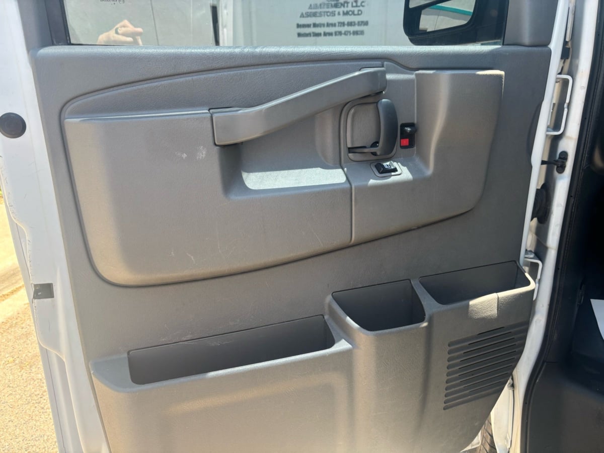 2020 GMC Savana Cargo Work Van - Photo 19
