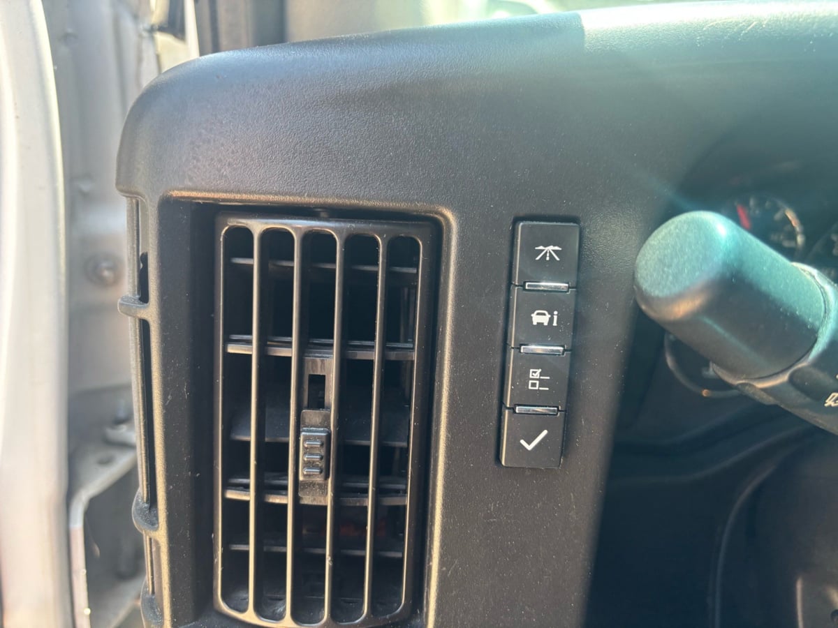 2020 GMC Savana Cargo Work Van - Photo 23