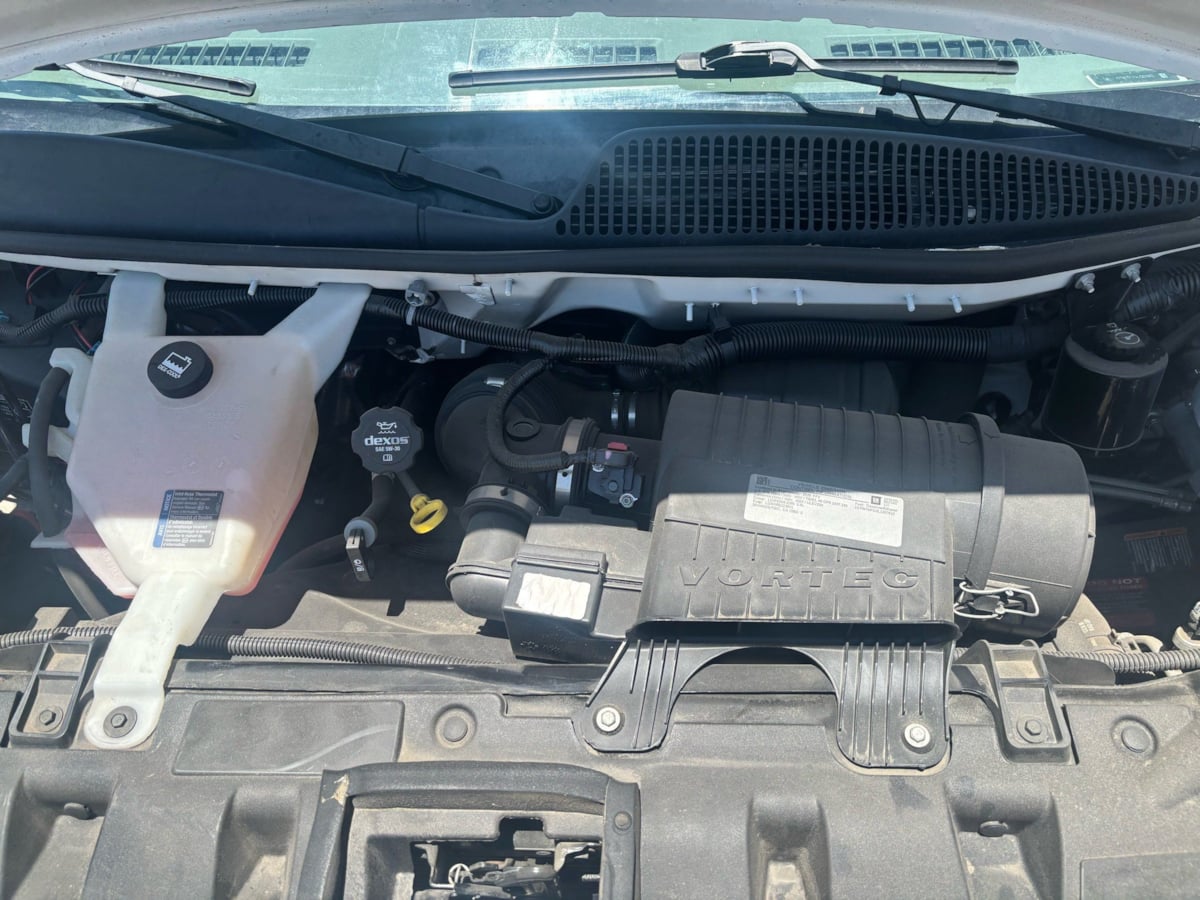 2020 GMC Savana Cargo Work Van - Photo 35