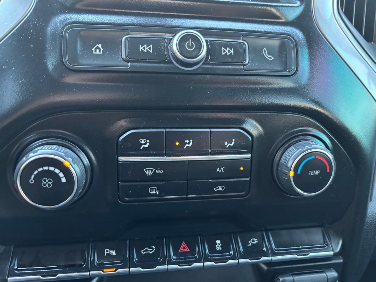 Chevrolet Silverado photo 29