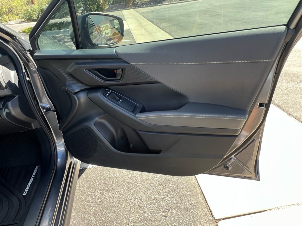 Subaru Crosstrek photo 11