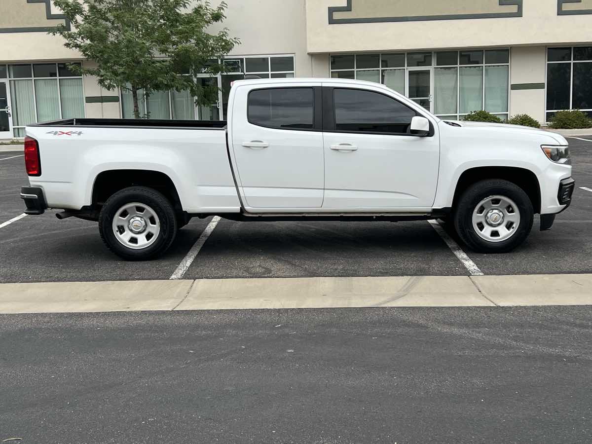 Chevrolet Colorado photo 2