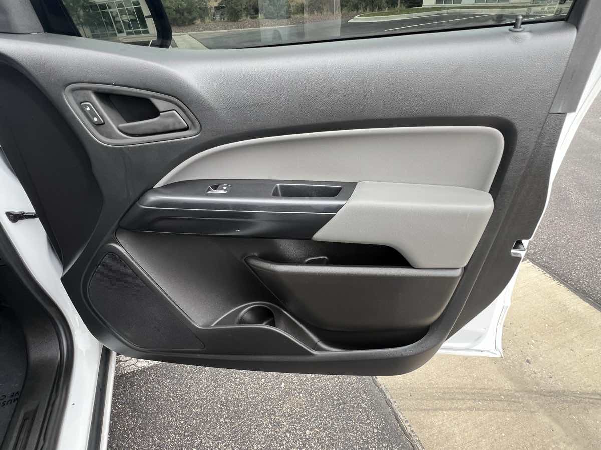 Chevrolet Colorado photo 9