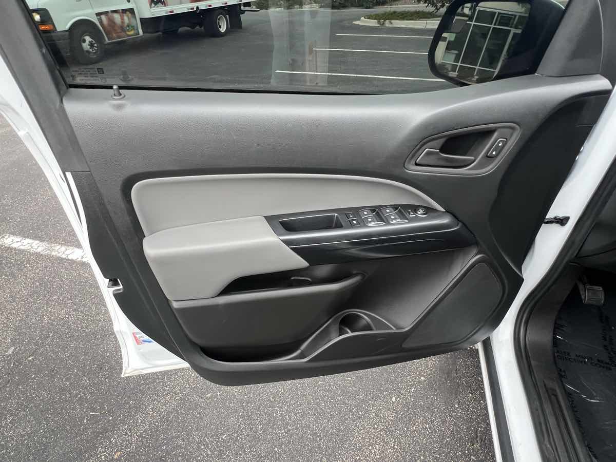 Chevrolet Colorado photo 18