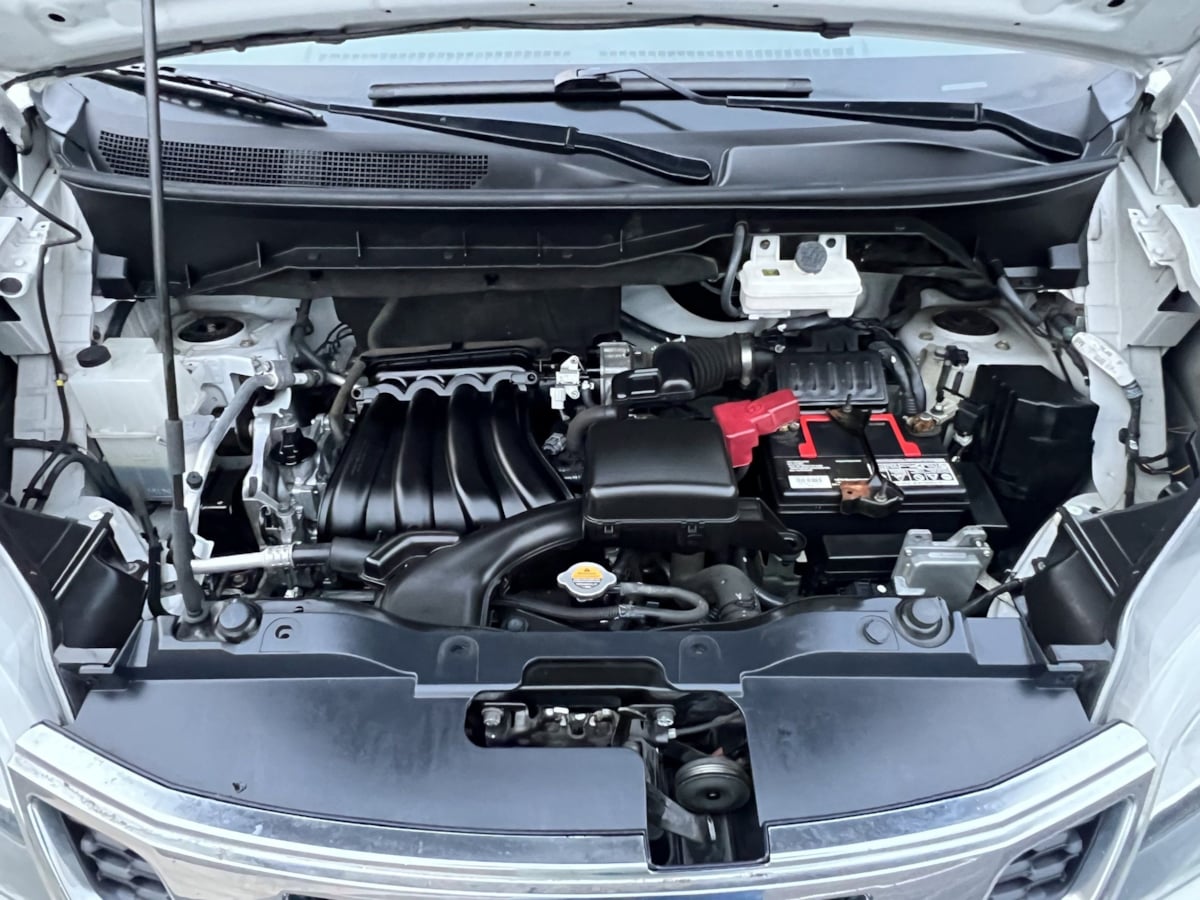 Nissan NV200 photo 10