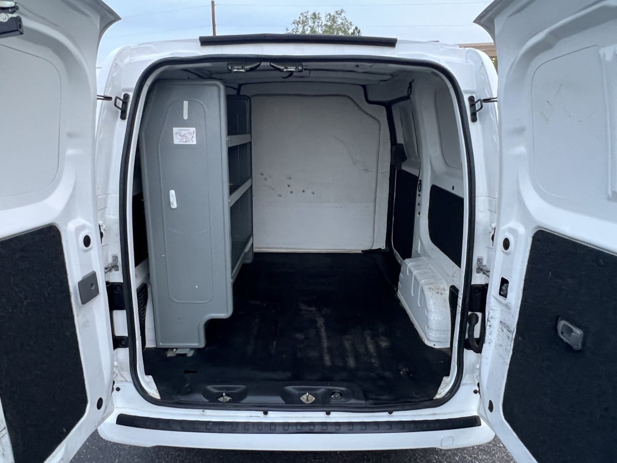 Nissan NV200 photo 17