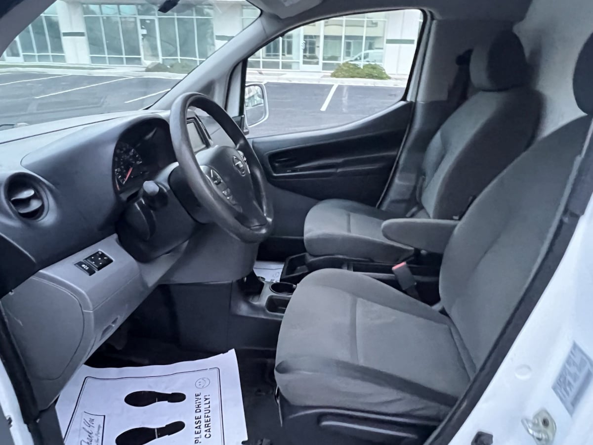 Nissan NV200 photo 19