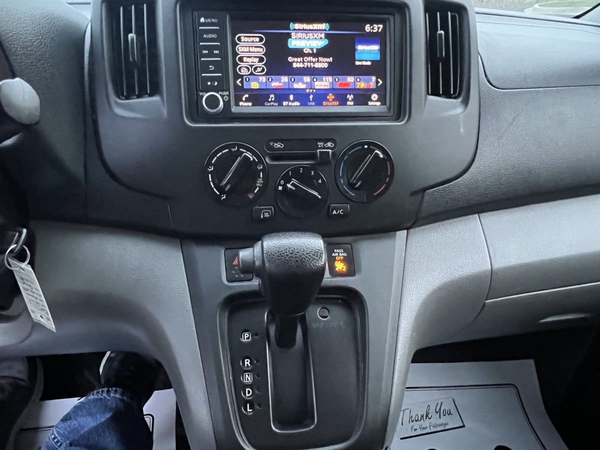 Nissan NV200 photo 22