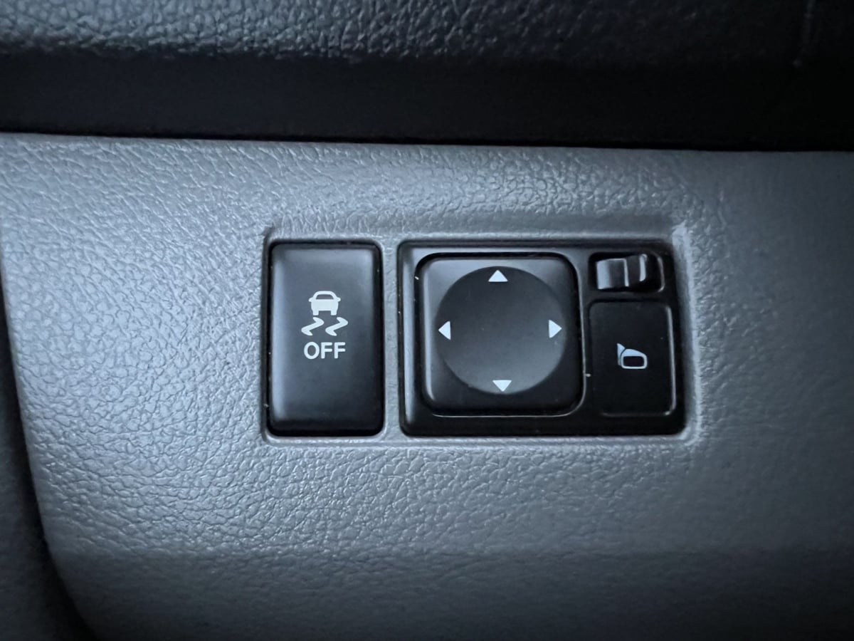 Nissan NV200 photo 32