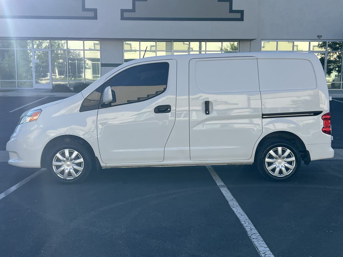 Nissan NV200 photo 6