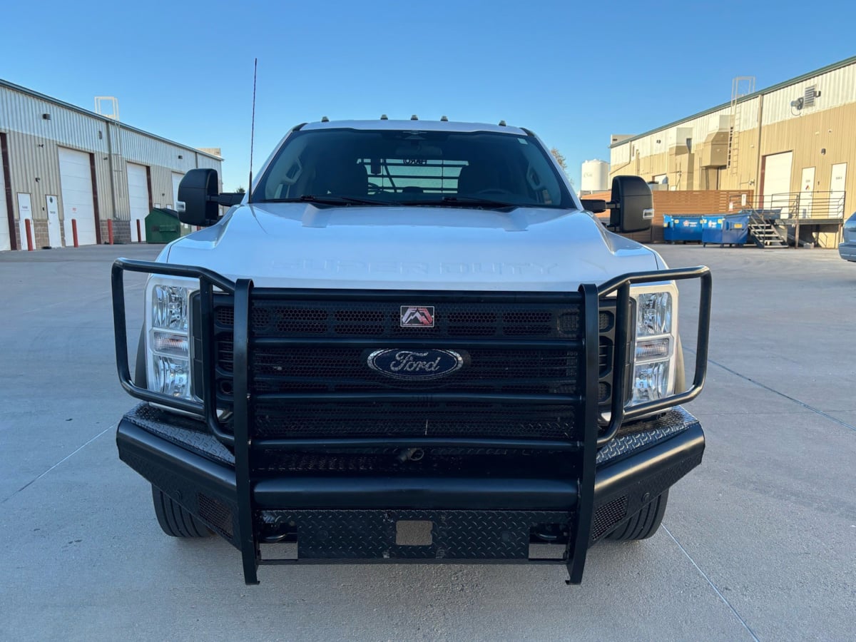 Ford F-450 photo 8