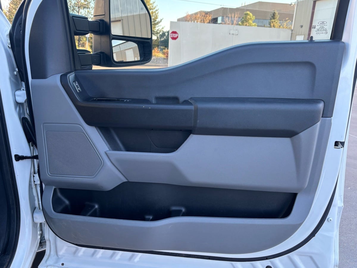 Ford F-450 photo 11