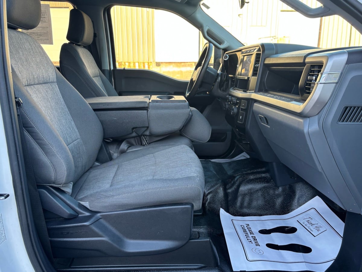 Ford F-450 photo 12