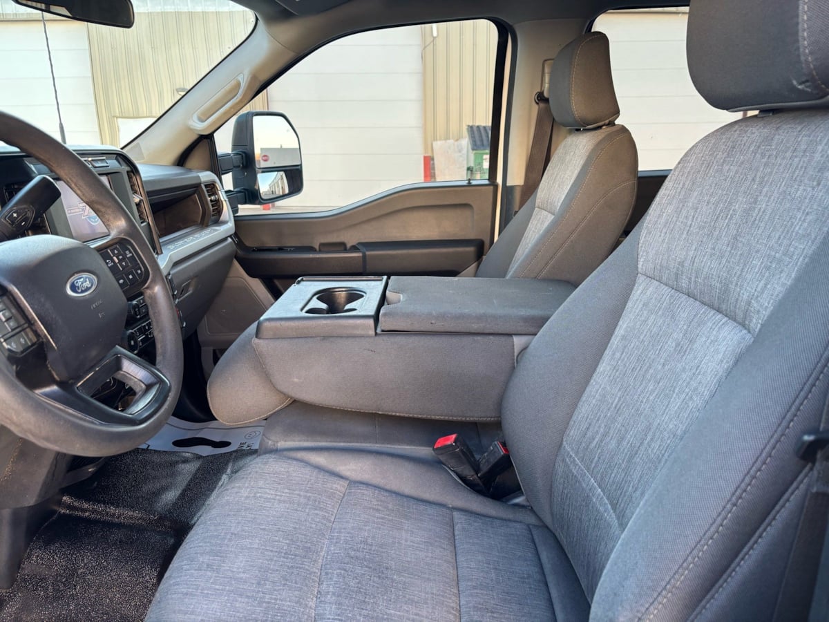 Ford F-450 photo 23