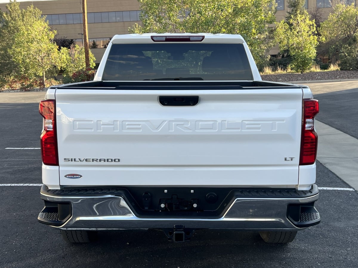 Chevrolet Silverado photo 4
