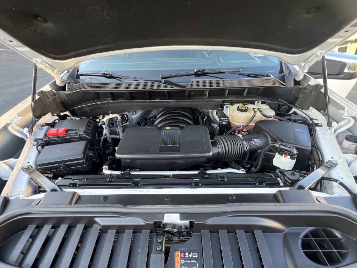Chevrolet Silverado photo 10