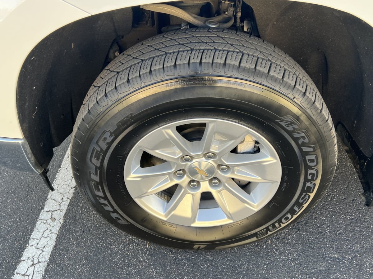 Chevrolet Silverado photo 11