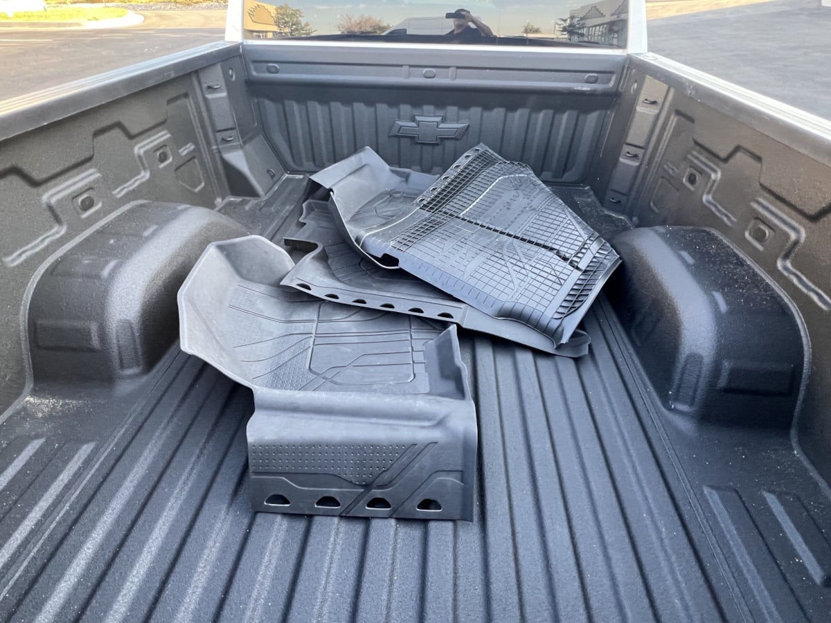 Chevrolet Silverado photo 17