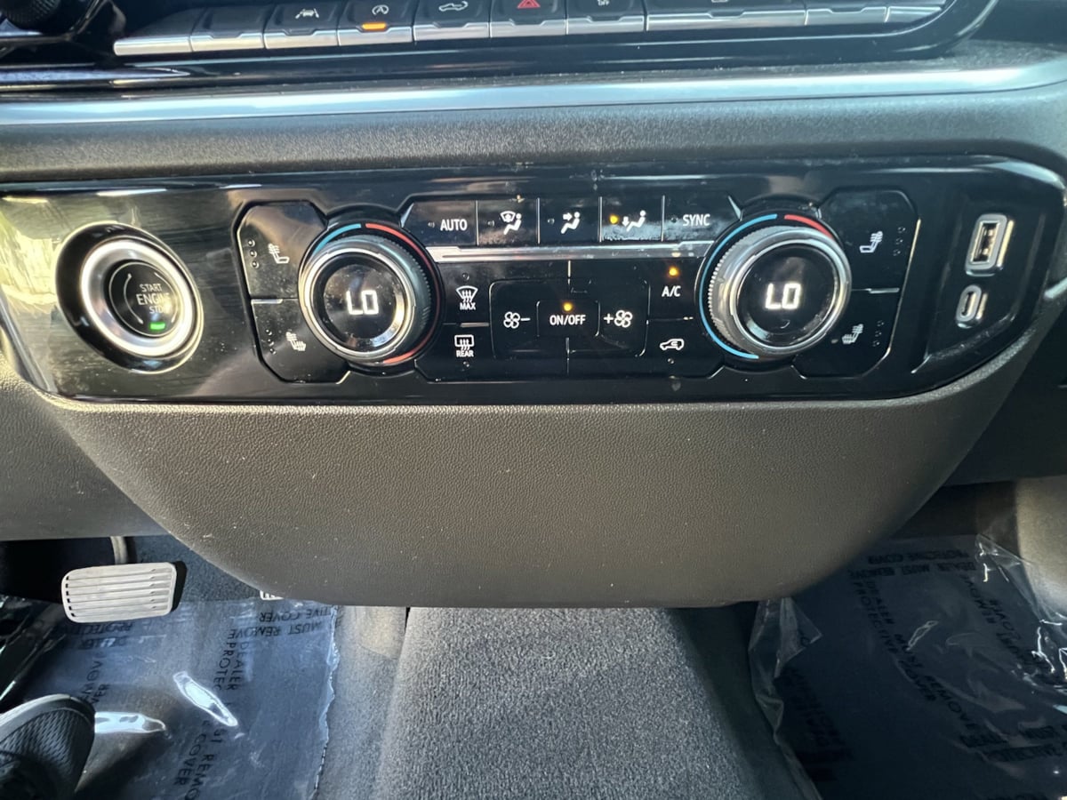 Chevrolet Silverado photo 22