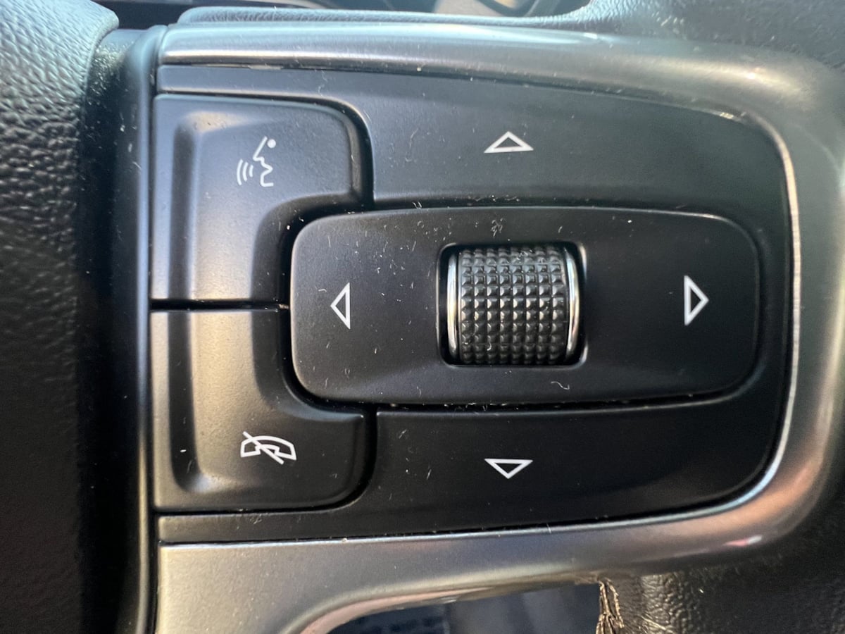 Chevrolet Silverado photo 29