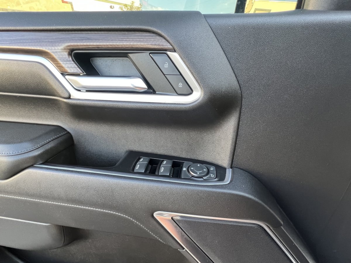 Chevrolet Silverado photo 30