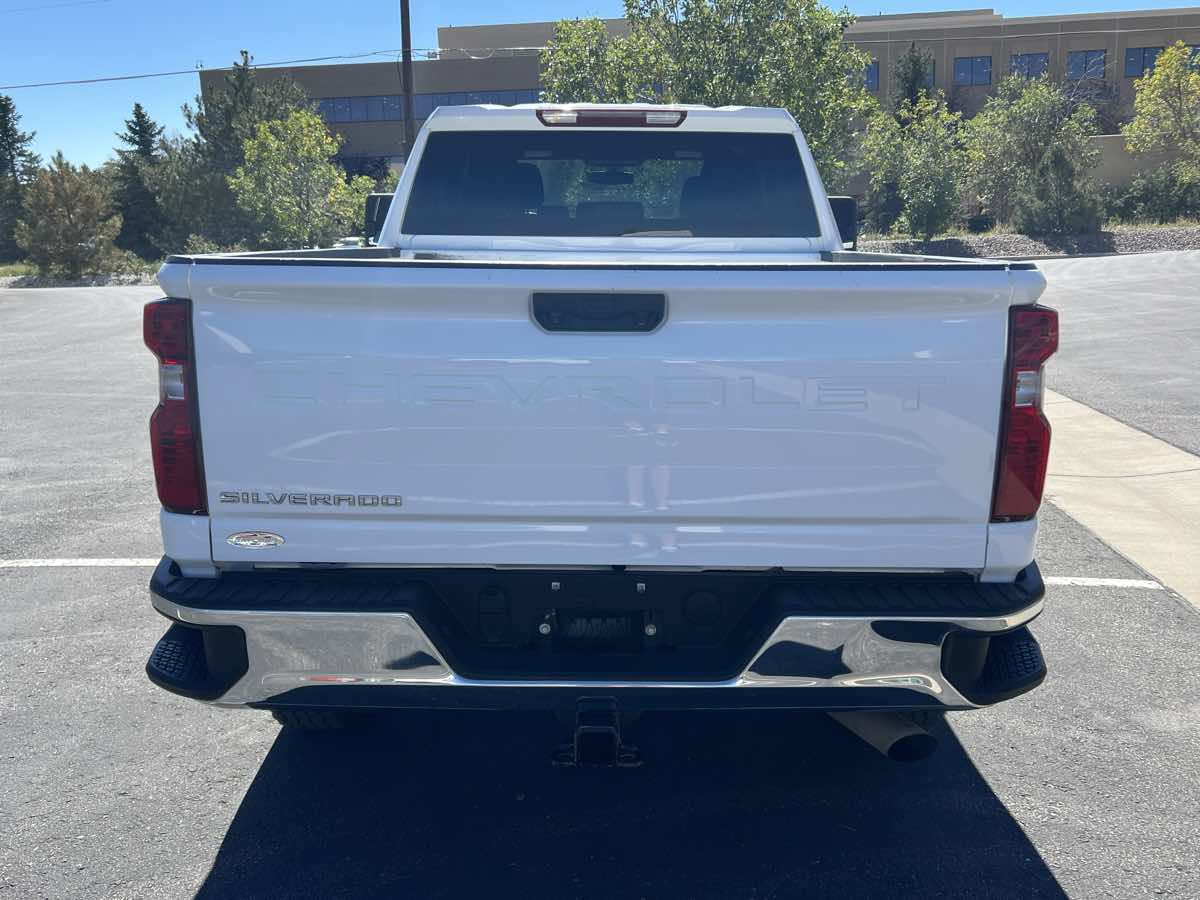 Chevrolet Silverado photo 4