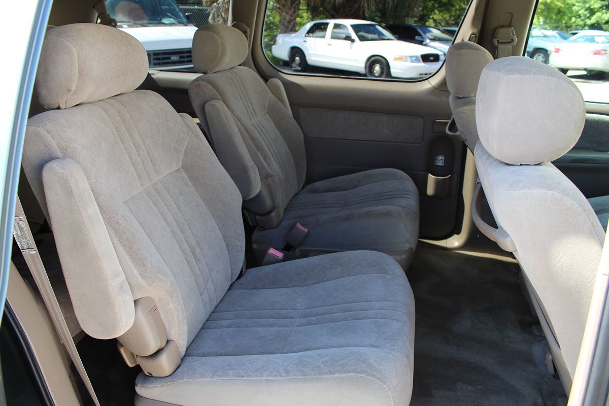 1998 Toyota Sienna - $3,500