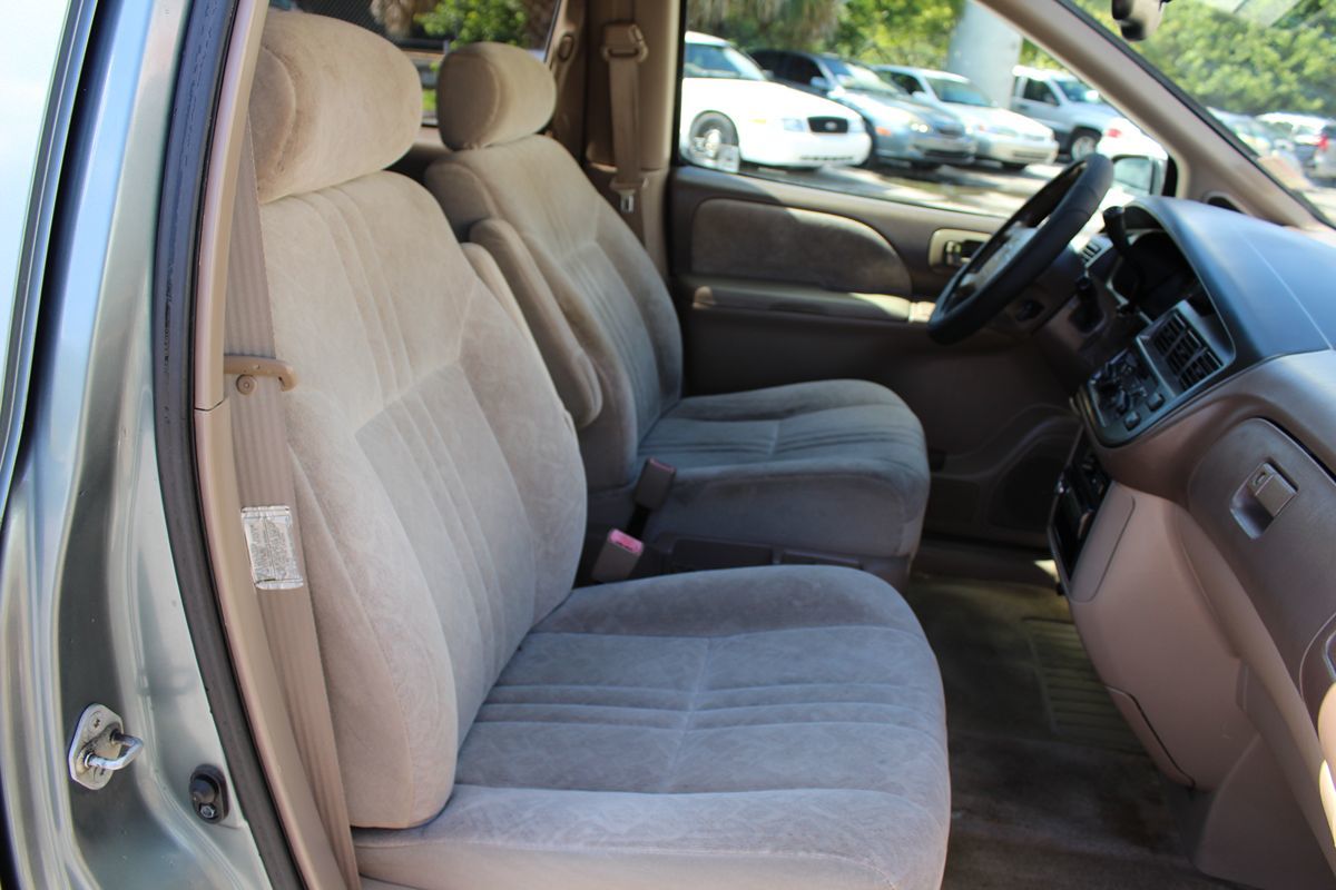 1998 Toyota Sienna - $3,500