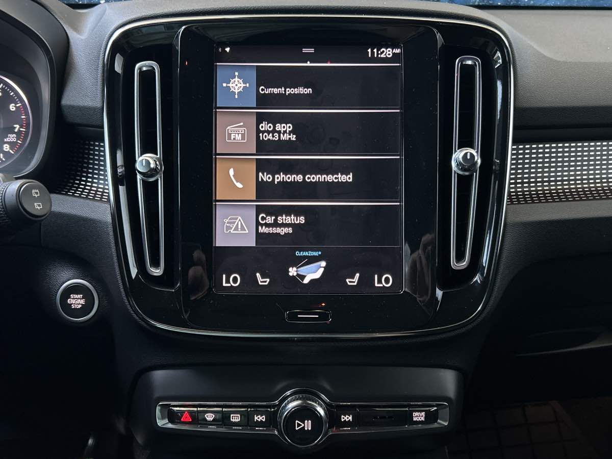 Sold 2021 Volvo XC40 R-Design AWD in Belford