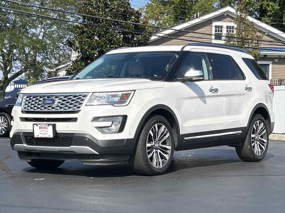 2017 Ford Explorer Platinum photo 3