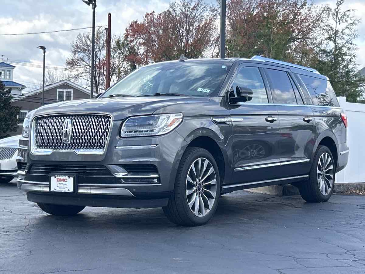 2018 Lincoln Navigator Select photo 3